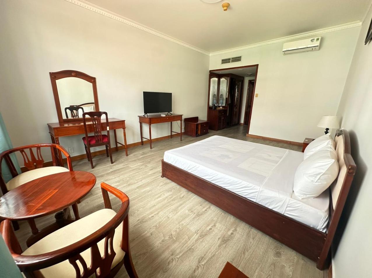 Ngoc Thu Hotel Soc Trang Esterno foto