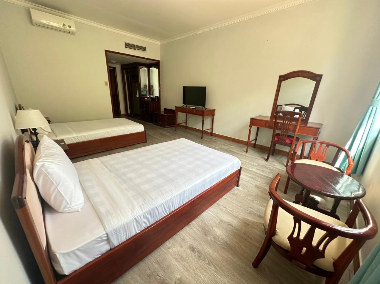 Ngoc Thu Hotel Soc Trang Esterno foto