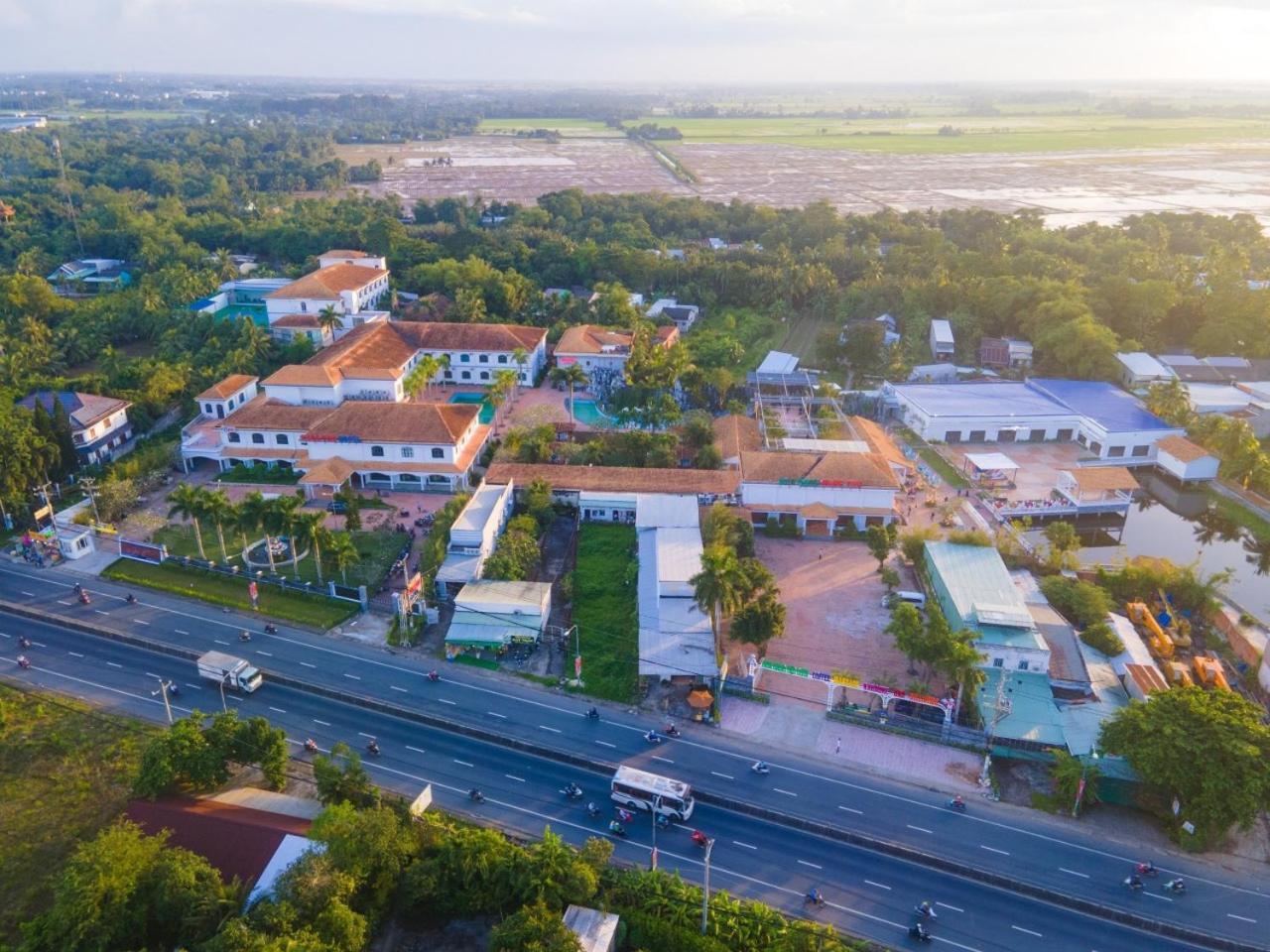 Ngoc Thu Hotel Soc Trang Esterno foto
