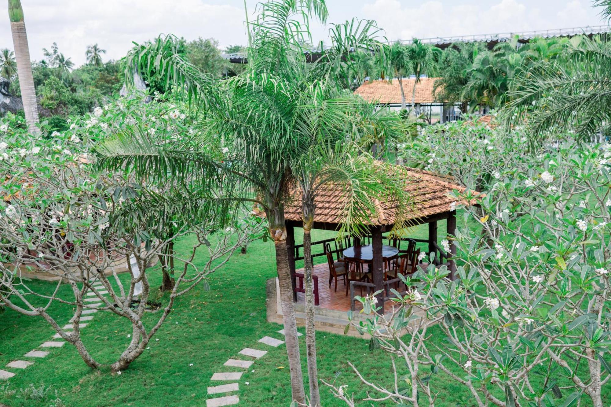 Ngoc Thu Hotel Soc Trang Esterno foto